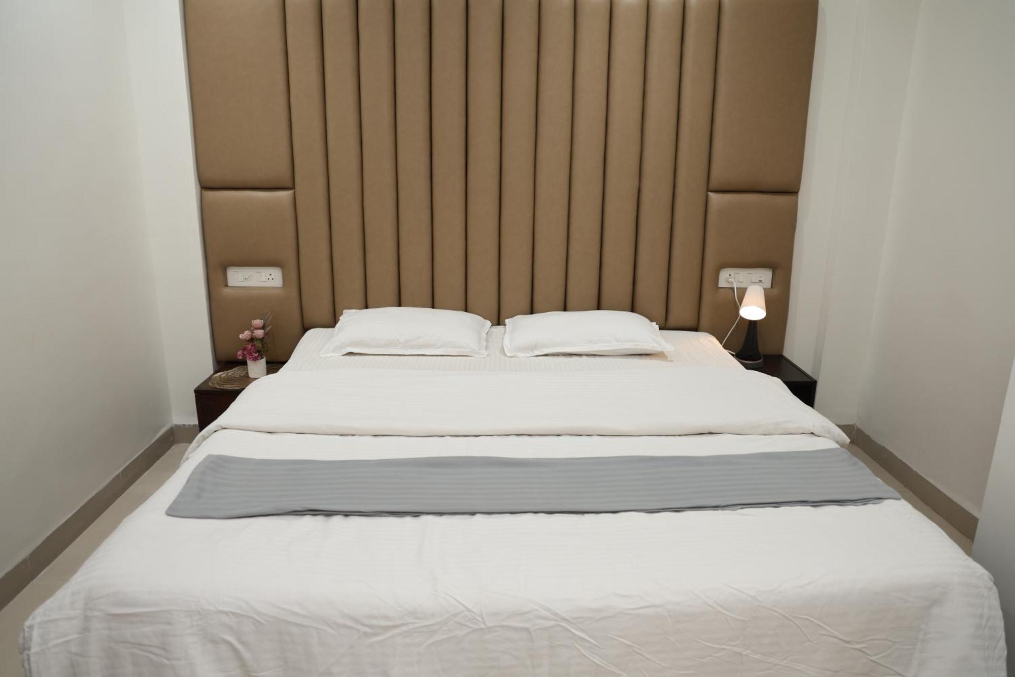 Belle-Vue Holiday Homes - 1Bhk Apartments بانتشجانى المظهر الخارجي الصورة