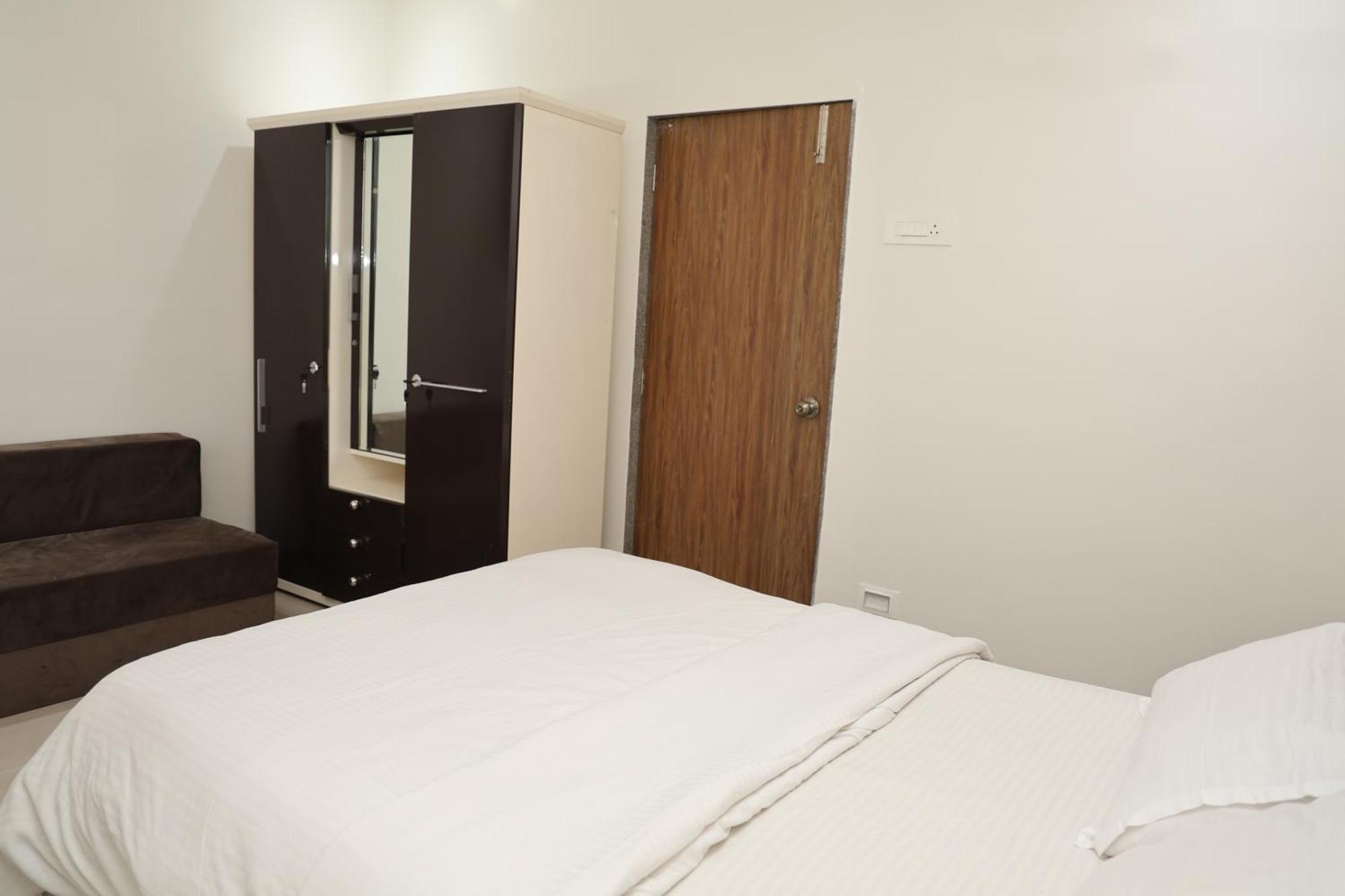 Belle-Vue Holiday Homes - 1Bhk Apartments بانتشجانى المظهر الخارجي الصورة